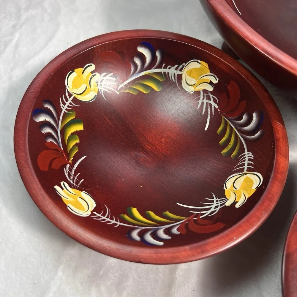 Vintage Woodcraftery Bowls Pennsylvania Dutch Hand Painted 5 Piece Salad Set